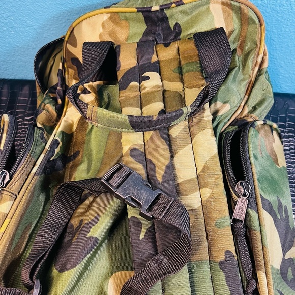 Vintage LaKorus Hunting Water Proof Backpack Green military multiple packets - Picture 11 of 13
